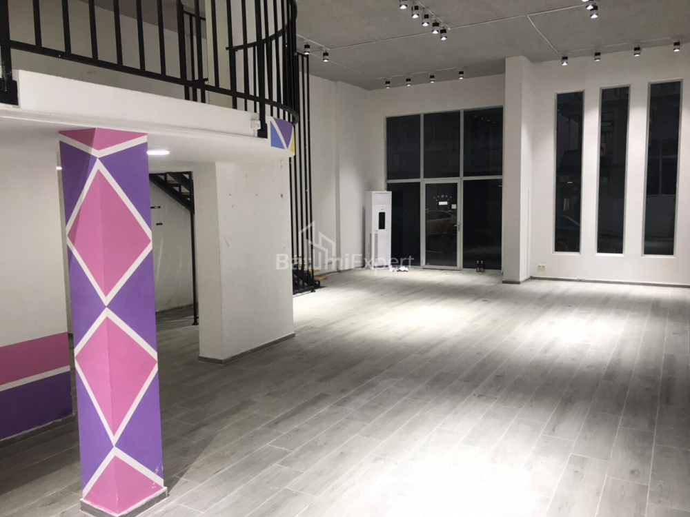 Офис 130 м² - Еквтиме Такаишвили, Батуми, Грузия