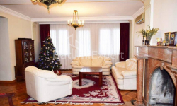 Квартира 3-комн 82 м² - Галактиона Табидзе, Батуми