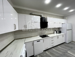 Квартира 110 м² - Михаила Джавахишвили, Батуми, Грузия